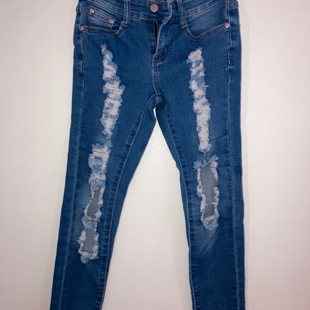 Fashion nova ripped jeans